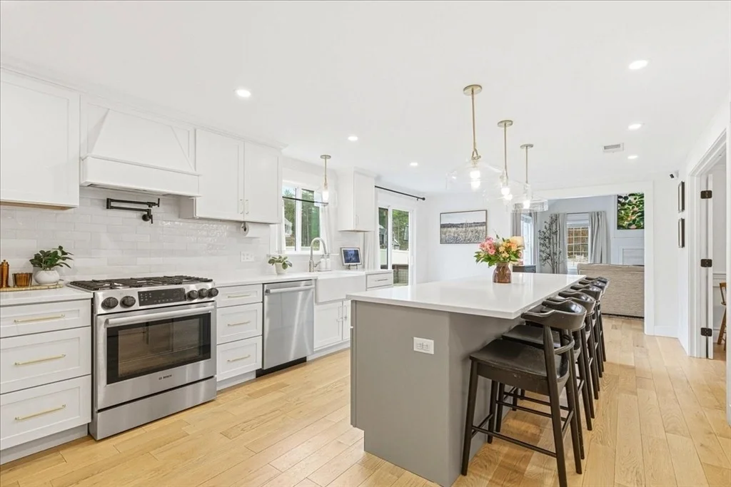 Photo of 2 Commons Dr