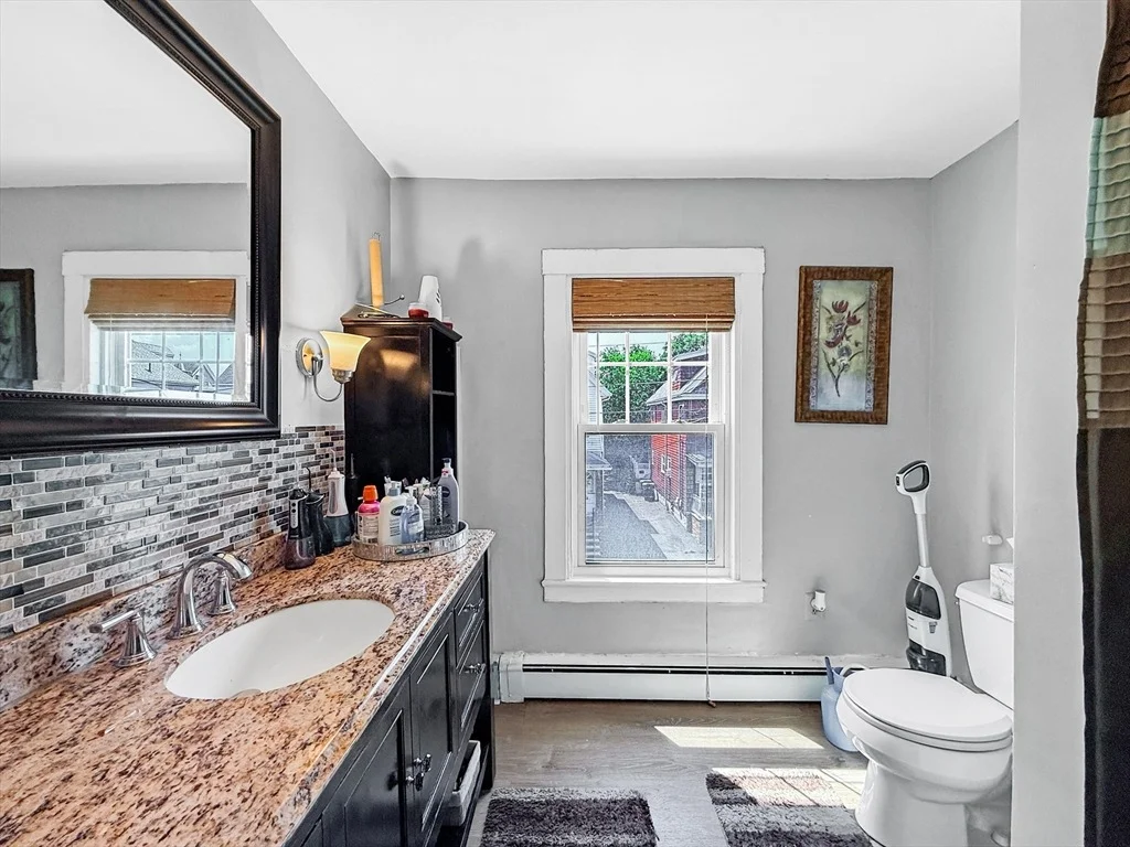Photo of 76 Baldwin Ave