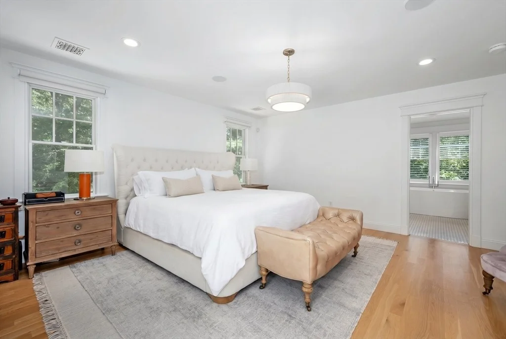 Photo of 239 Oxford Drive