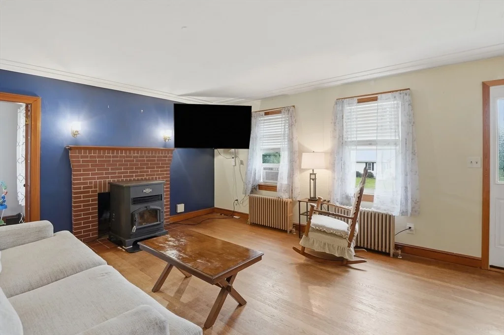 Photo of 158 Oakham Road