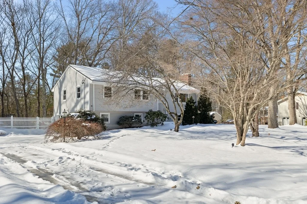 Photo of 7 Dean Cir