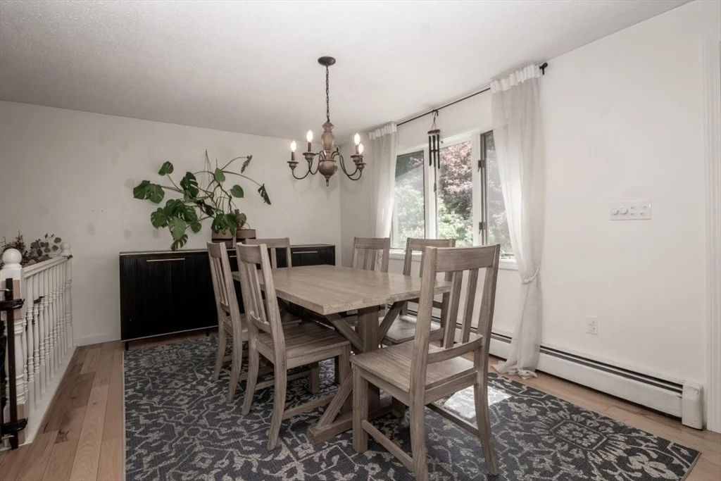 Photo of 20 Constantine Dr