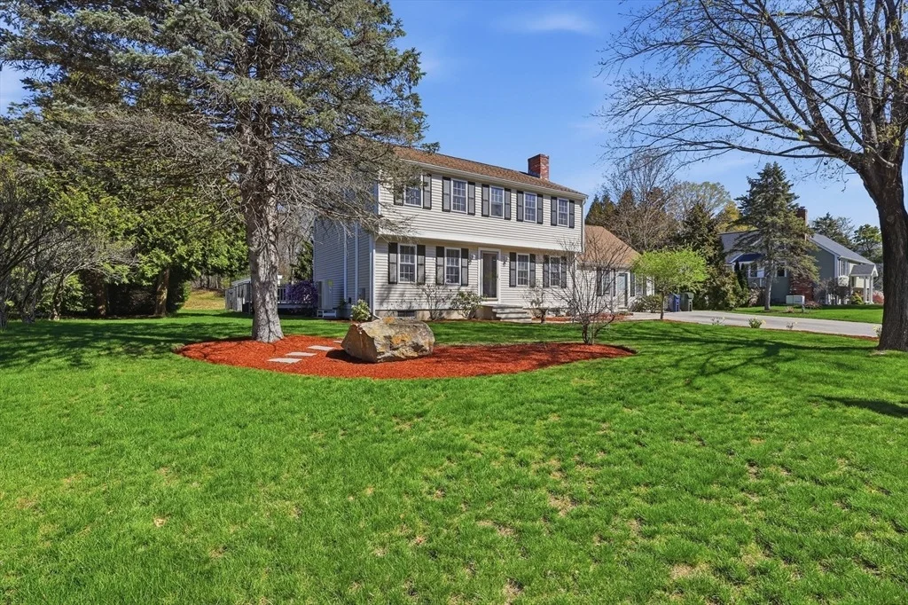 Photo of 230 Evelina Drive