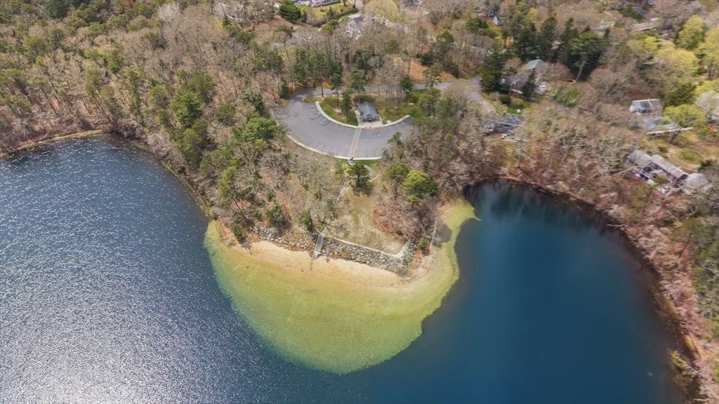 Photo of 84 Hinckley Cir