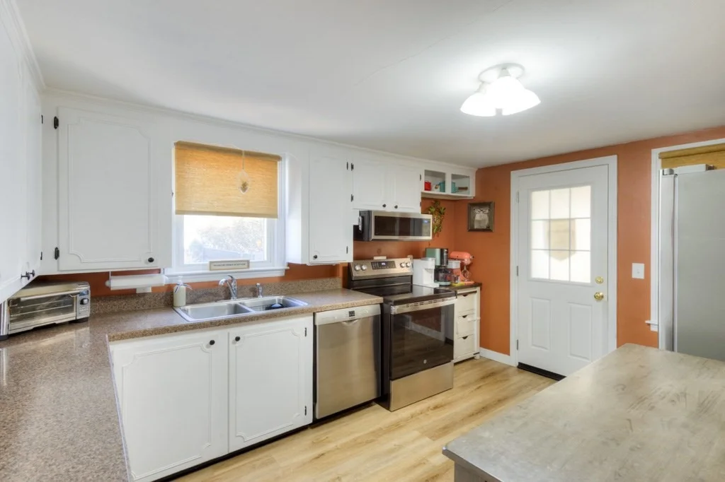 Photo of 443 Burncoat St