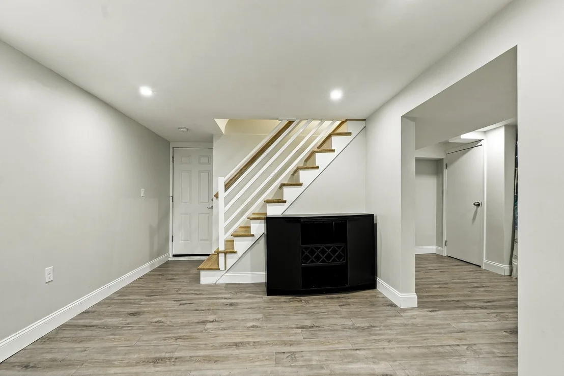 Photo of 47 Rosedale Rd