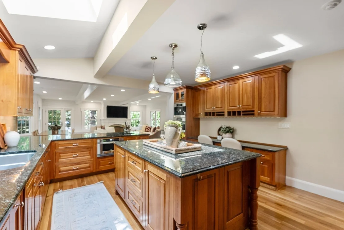 Photo of 1 Kenilworth Circle
