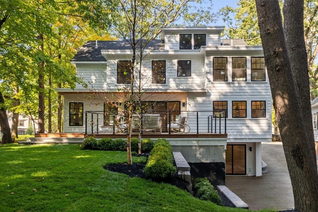 Photo of 100 Varick Rd