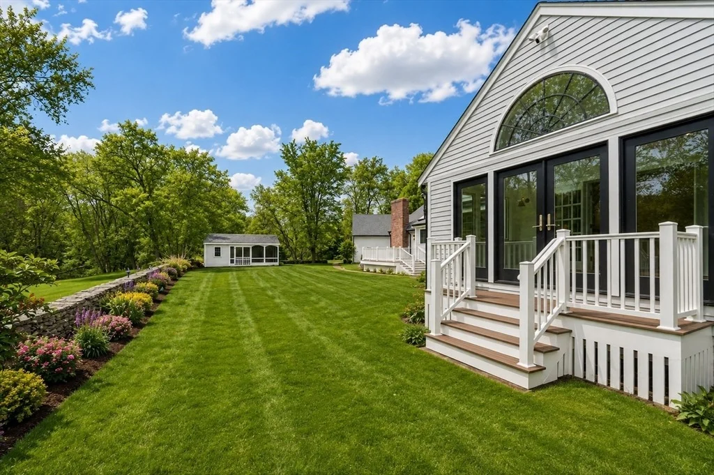 Photo of 127 Lee Dr