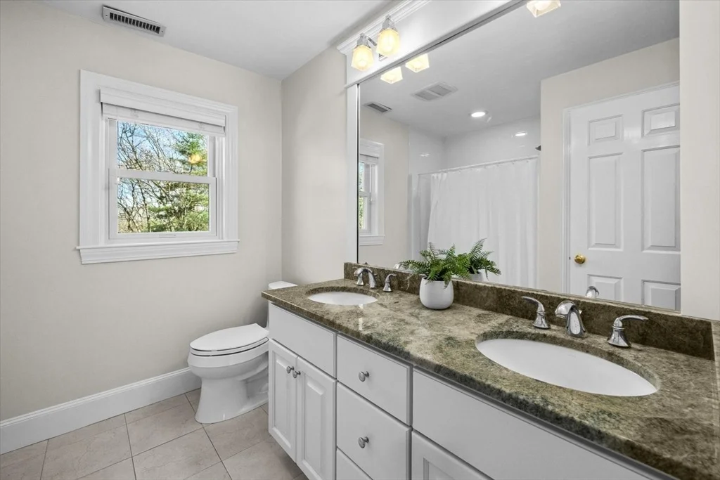 Photo of 10 Fatima Dr