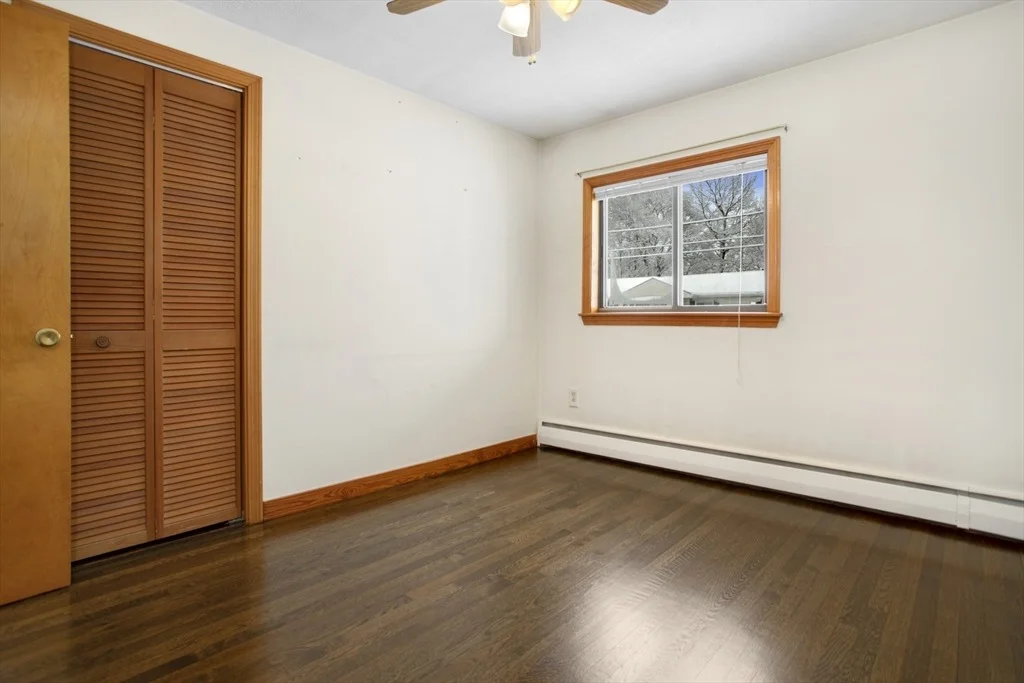 Photo of 6 Laurine Rd