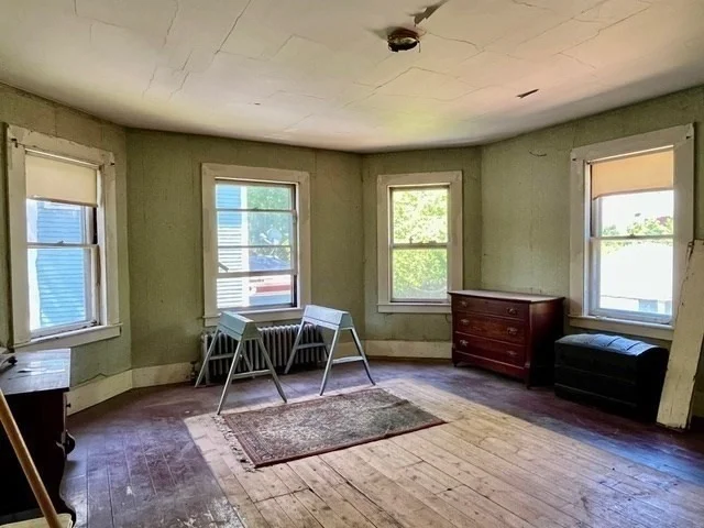 Photo of 107 Riverside Drive