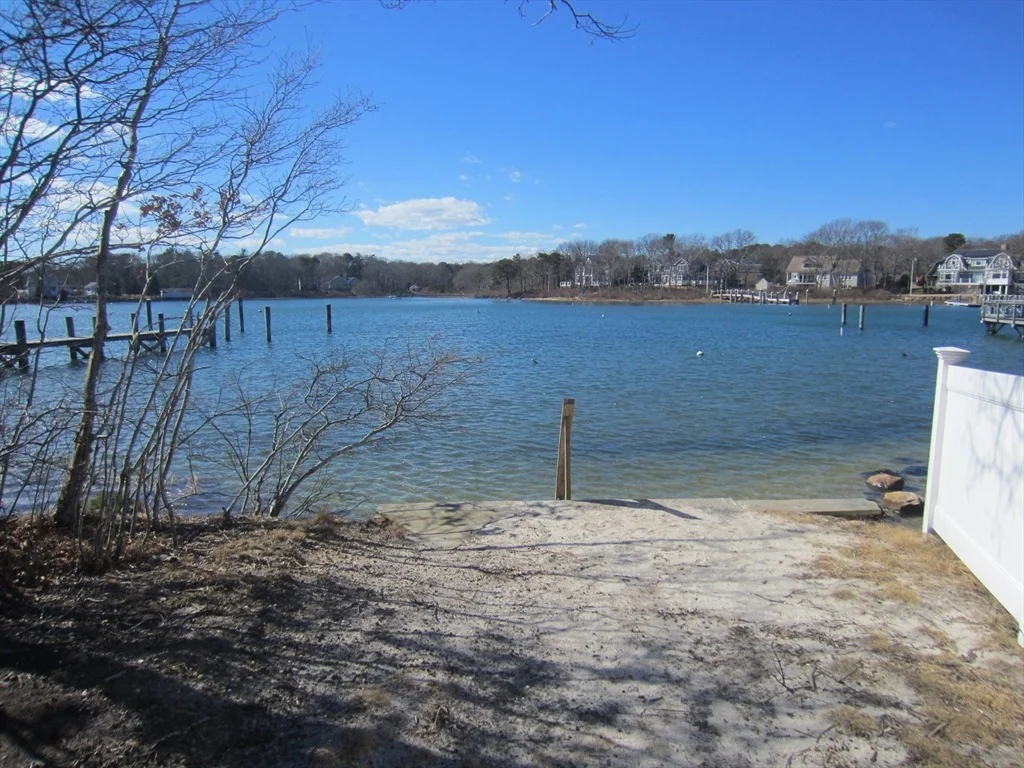 Photo of 18 Ormond Dr