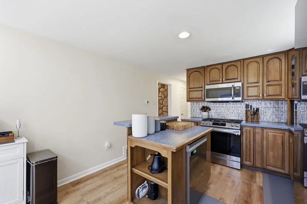 Photo of 182 Ely Ave