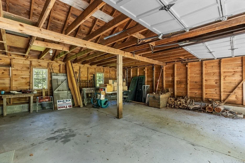 Photo of 417 Commerce Rd