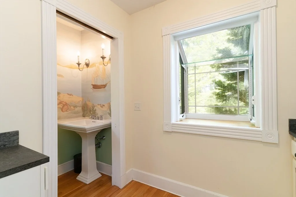 Photo of 244 Old Winchester Rd