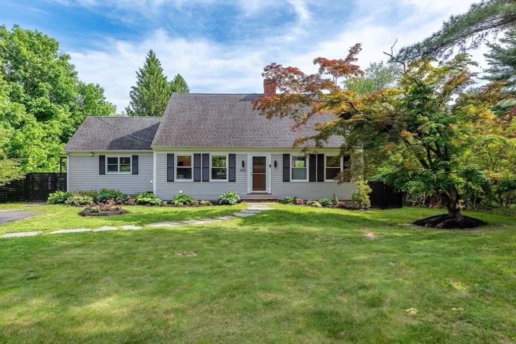 Photo of 585 Station Rd