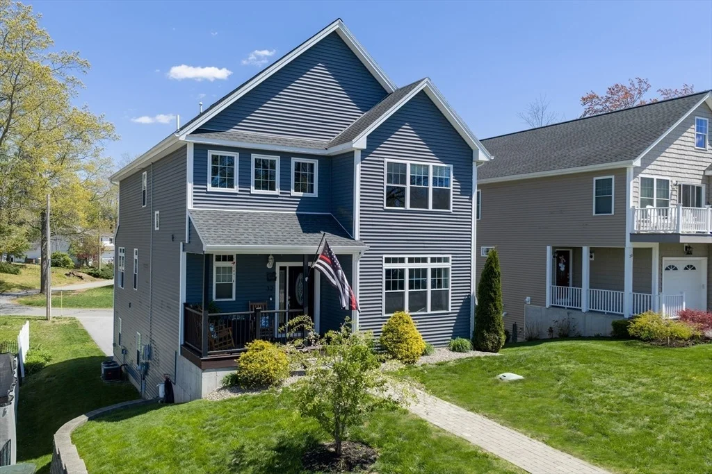 Photo of 32 Colonial Rd
