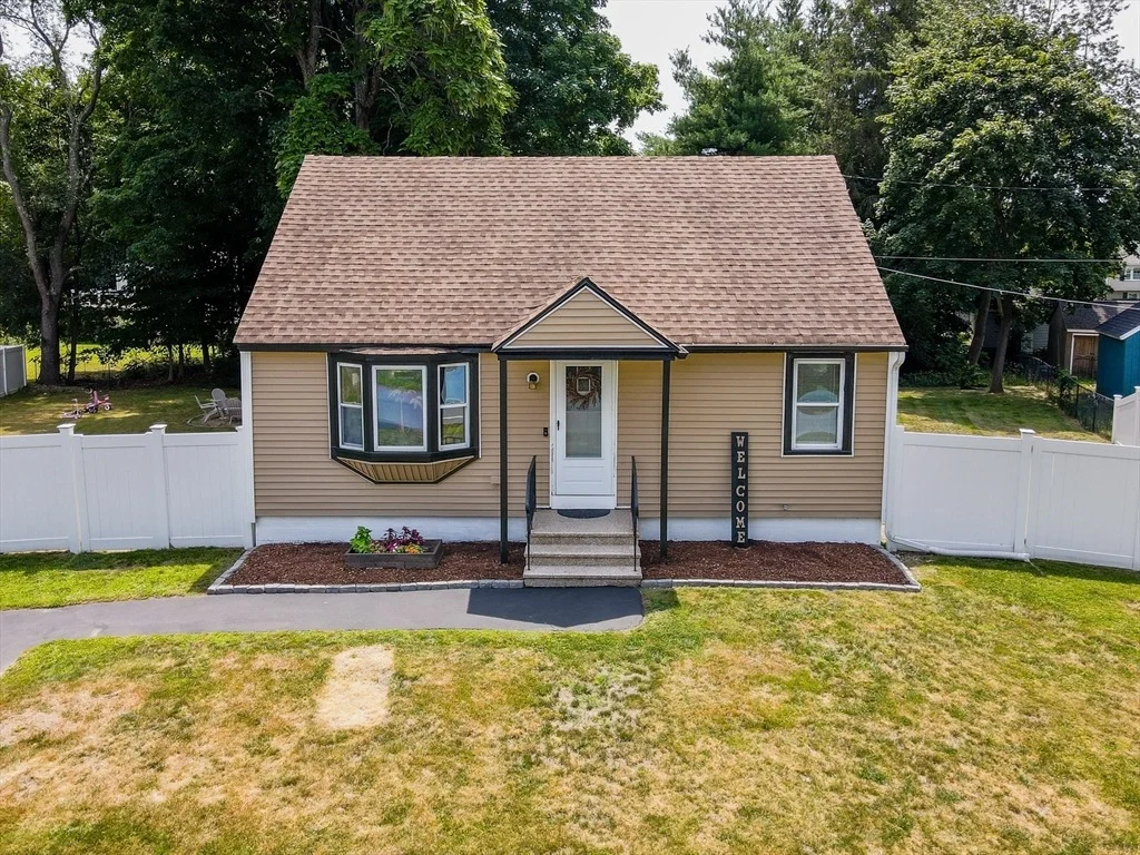 Photo of 103 Fox Ave