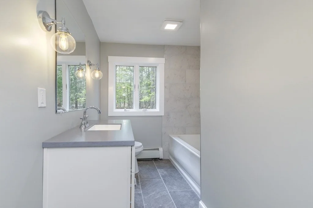Photo of 50 Piscataqua Rd