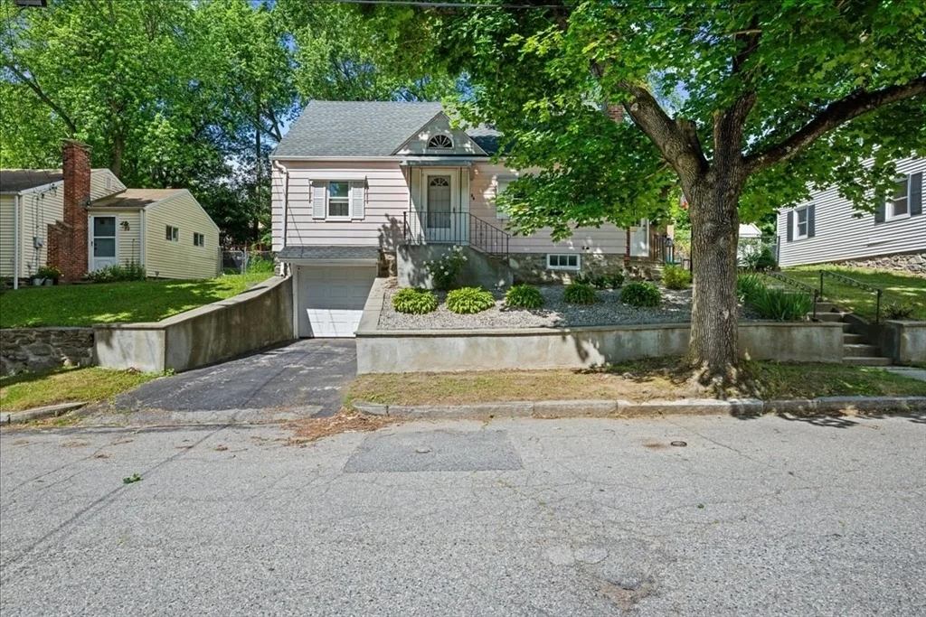 Photo of 27 Lavallee Ter