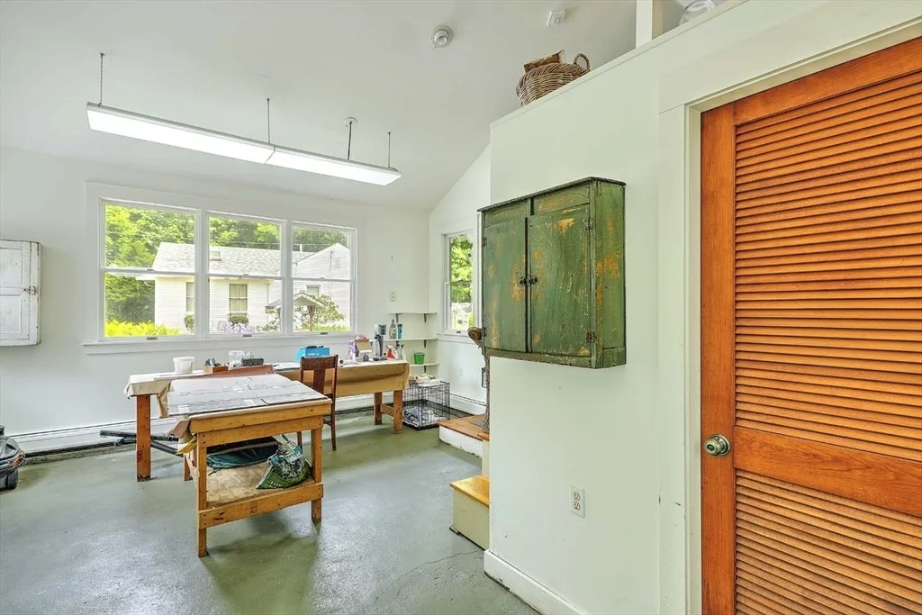Photo of 1518 Drift Road
