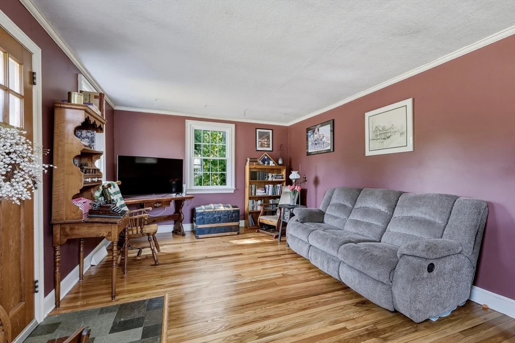 Photo of 460 State St