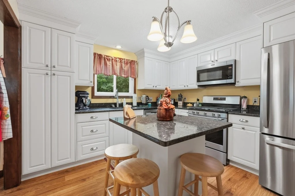Photo of 568 Lantern Ln
