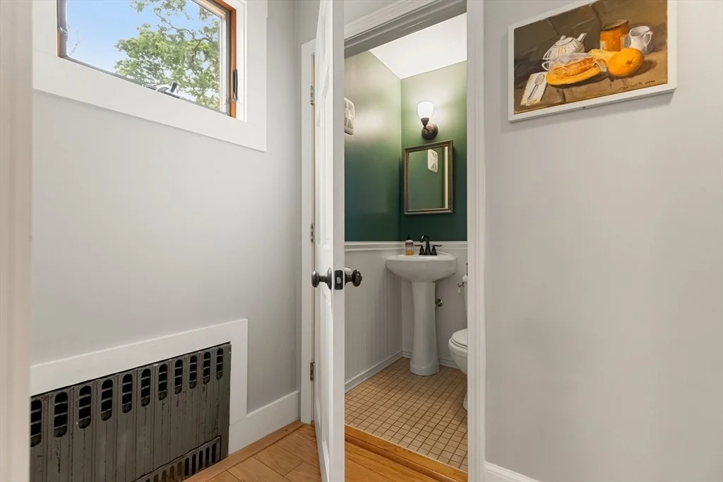 Photo of 115 Aspen Rd