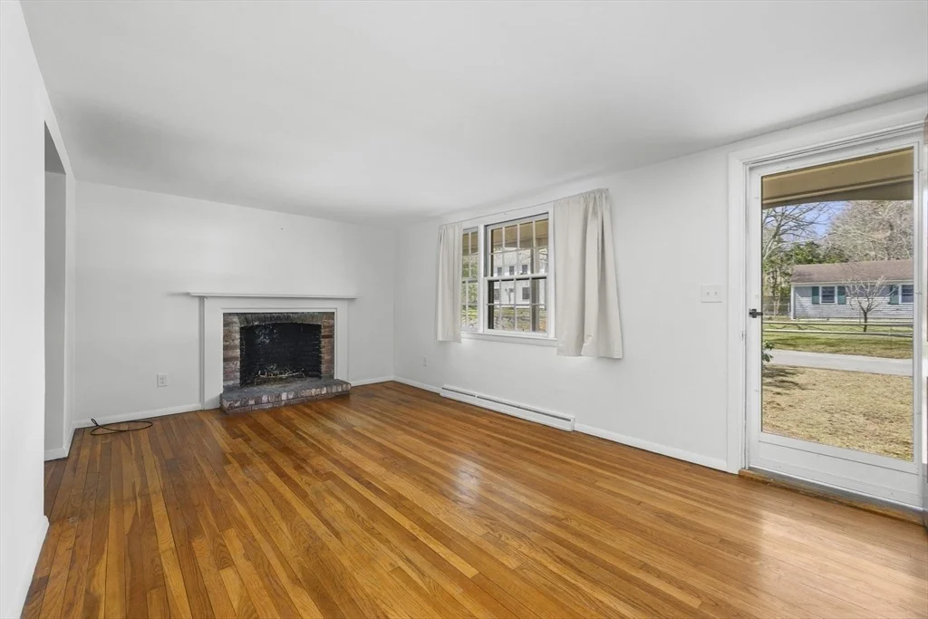 Photo of 22 Longfellow Dr