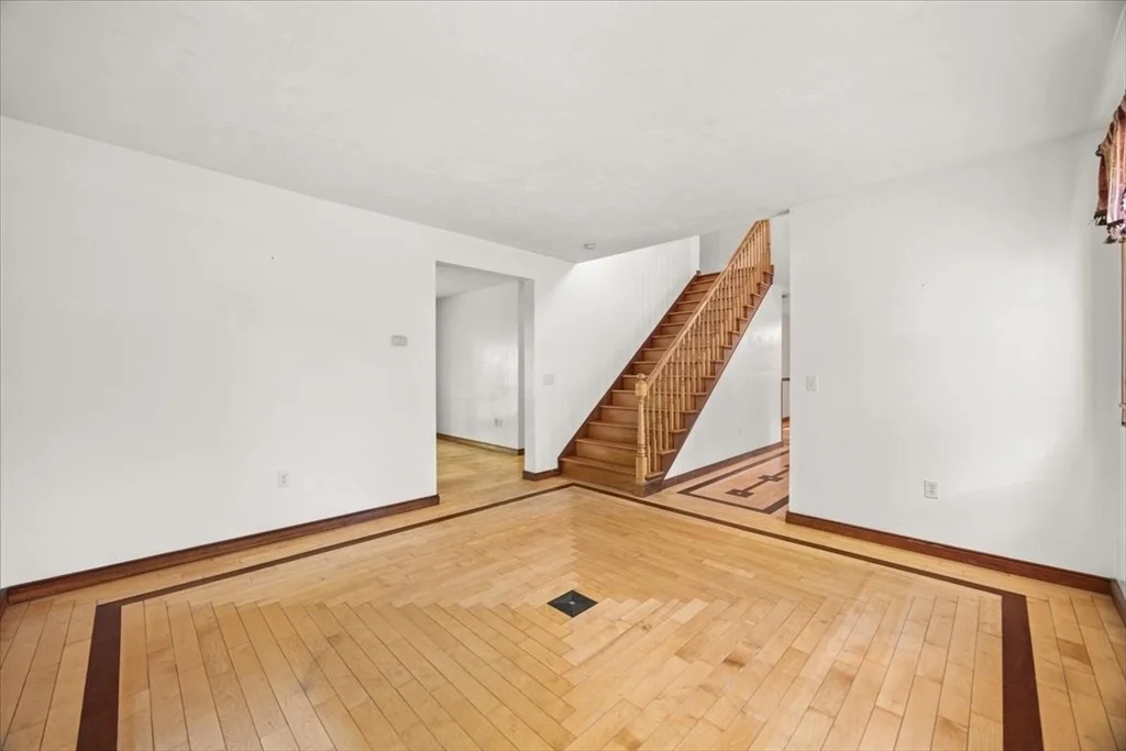 Photo of 30 Seabreeze Dr