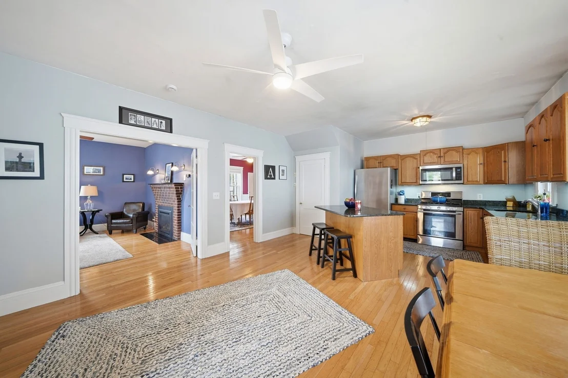 Photo of 196 Middlesex St