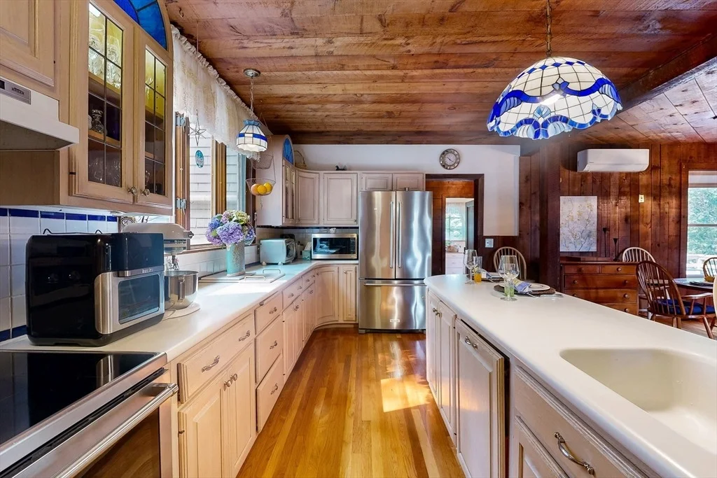 Photo of 161 Sassamon Ave
