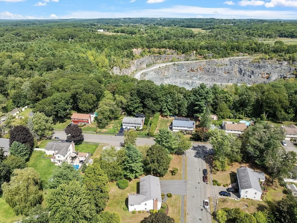 Photo of 4 Whipple Rd