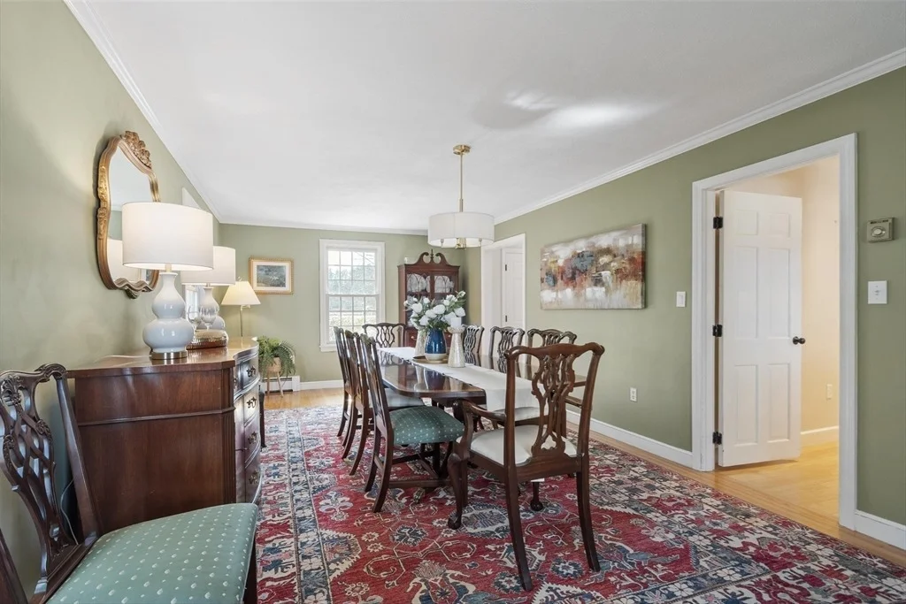 Photo of 1 Carlton Dr