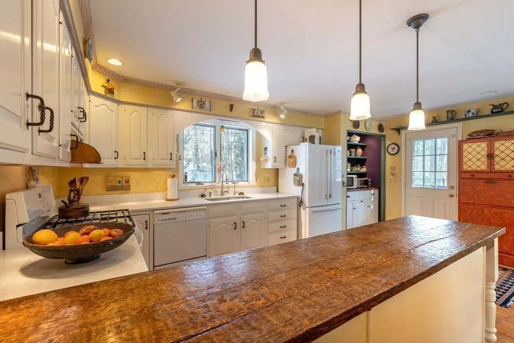 Photo of 469 Sylvester Rd