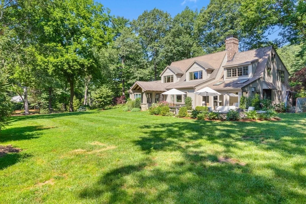 Photo of 44 William Fairfield Dr