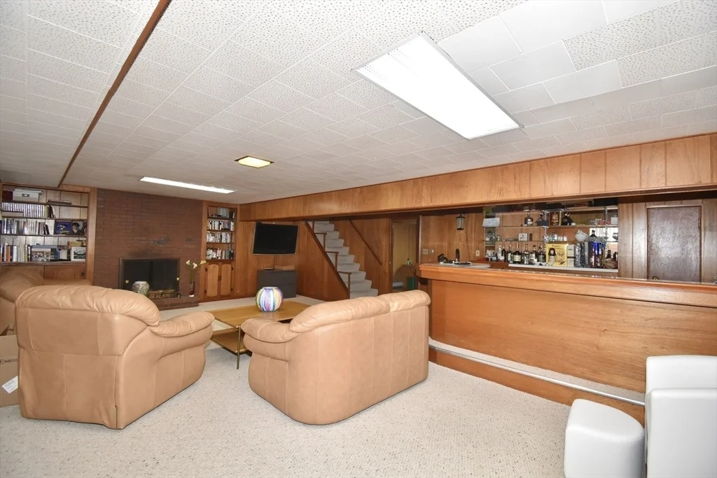 Photo of 166 Primrose Dr