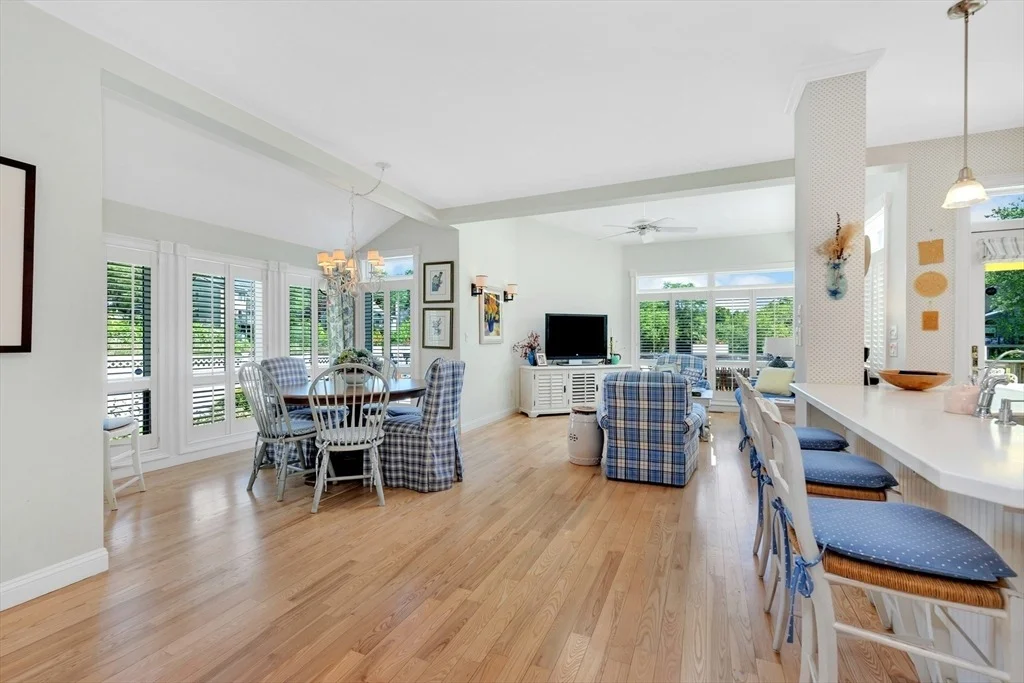 Photo of 8 Barn Ln