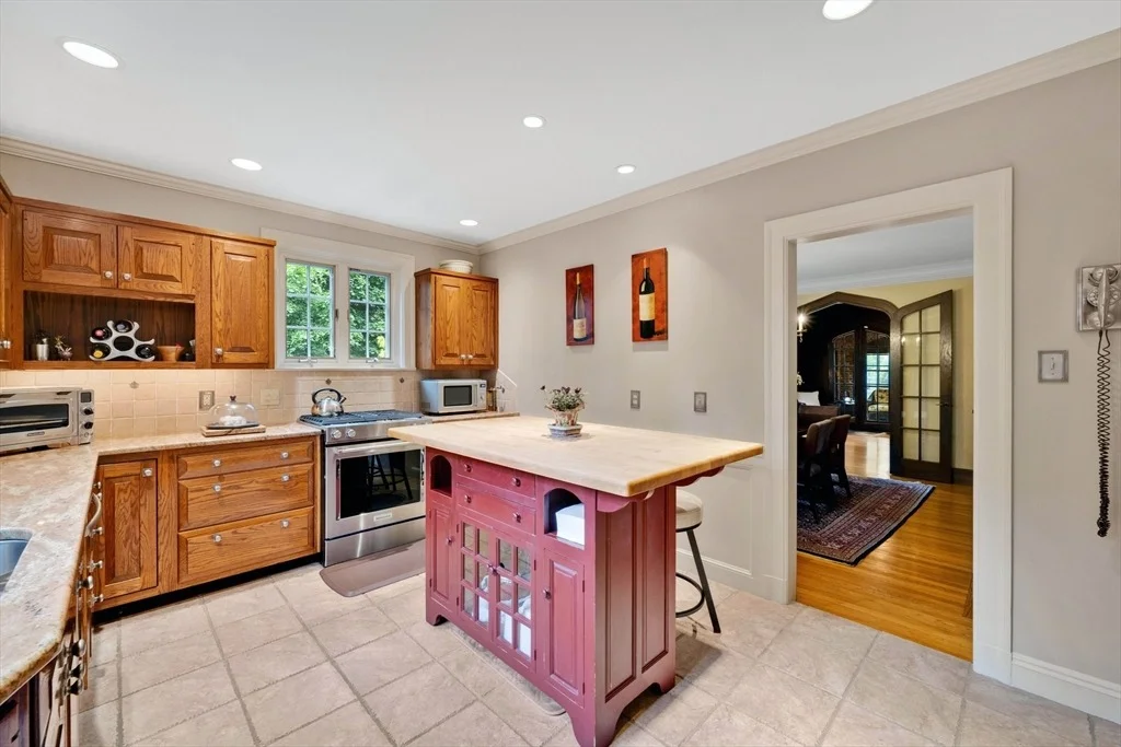 Photo of 44 Meadowbrook Rd