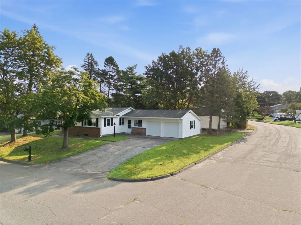 Photo of 142 Olko Circle