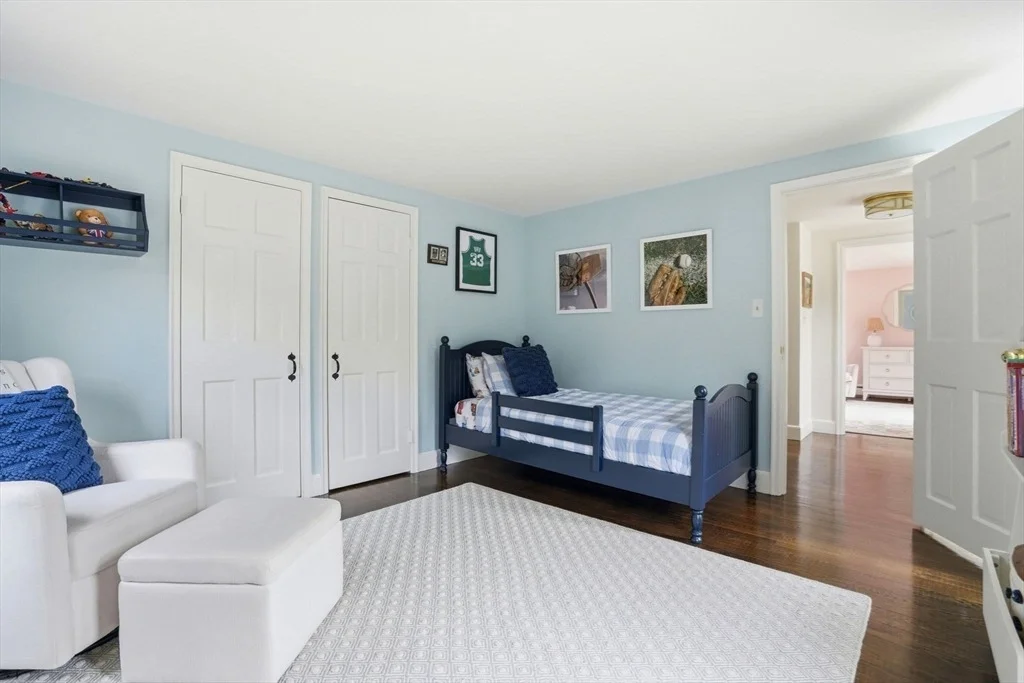 Photo of 2 Queen Anne Ln