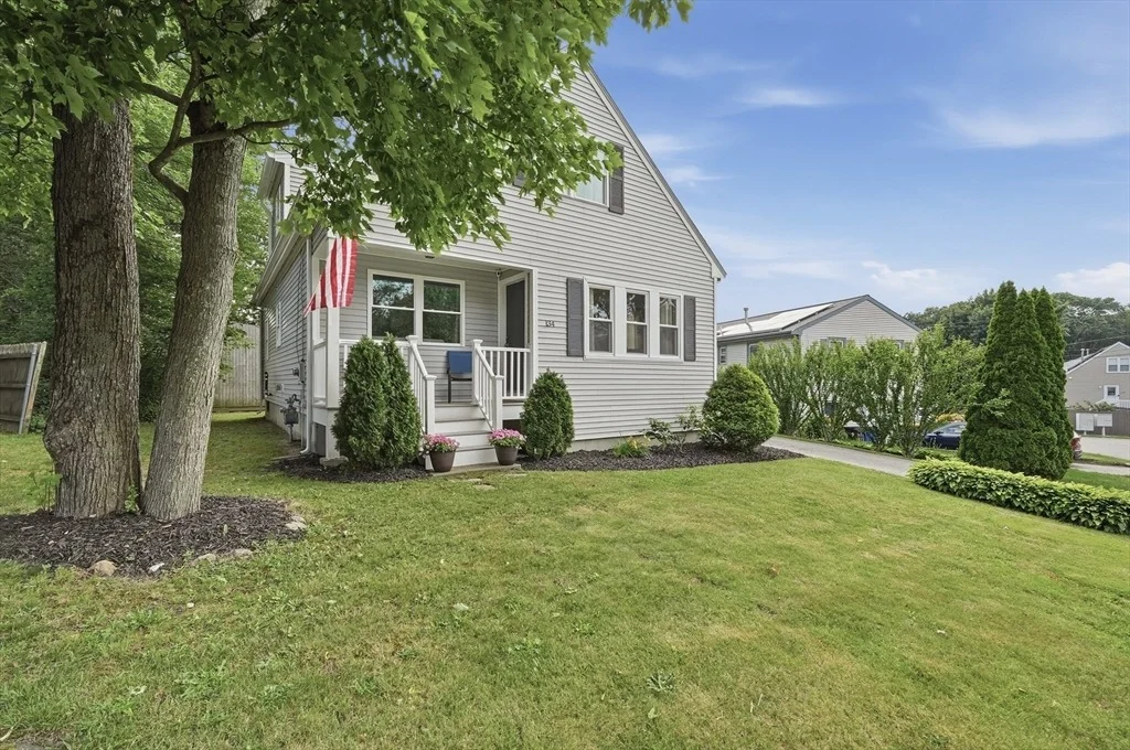 Photo of 134 Hathaway Commons Rd