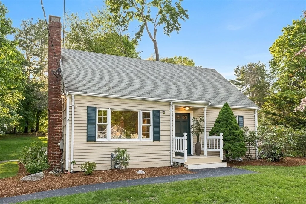 Photo of 7 Haven Ln