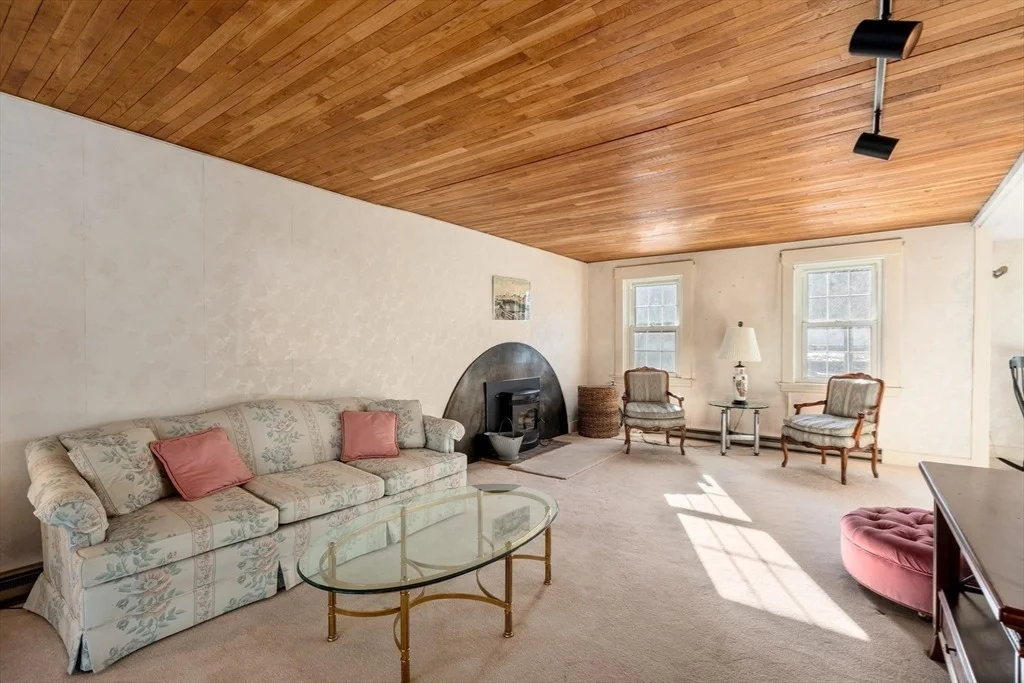 Photo of 122 Forest St