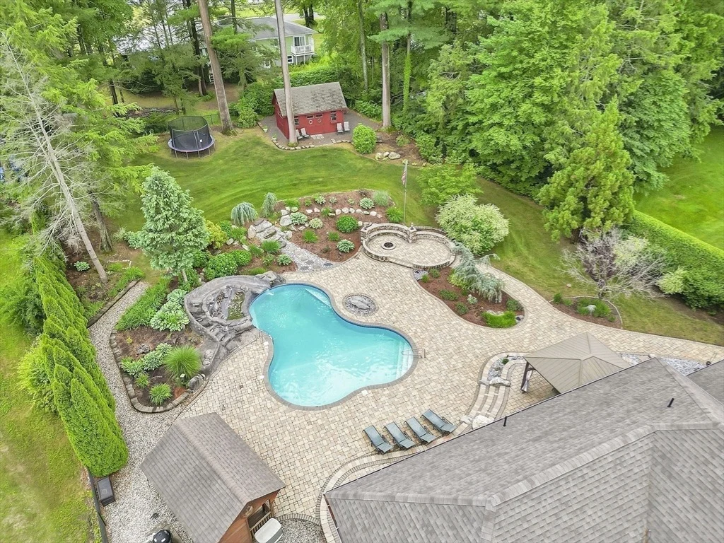 Photo of 56 Cardinal Ln