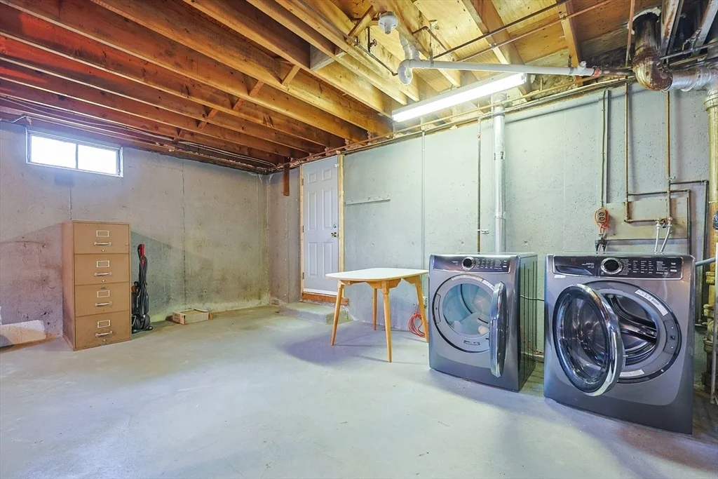 Photo of 76 Curtis Ave