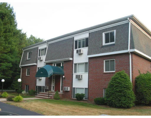 Photo of Unit 409 at 80 Walnut Street