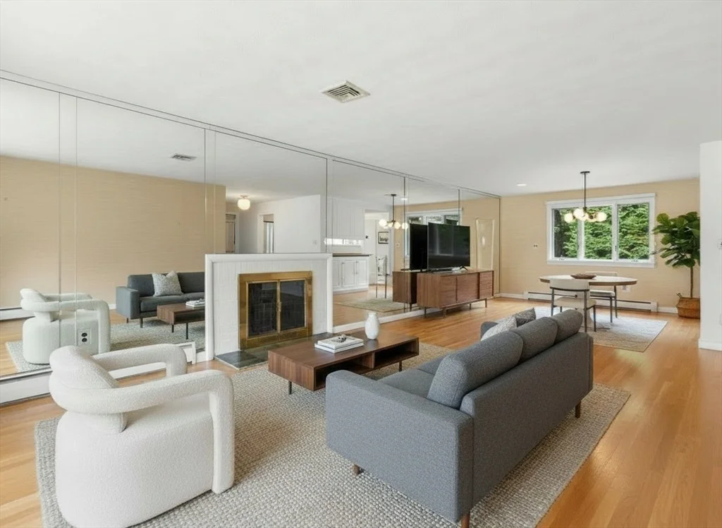 Photo of 25 Countryside Ln