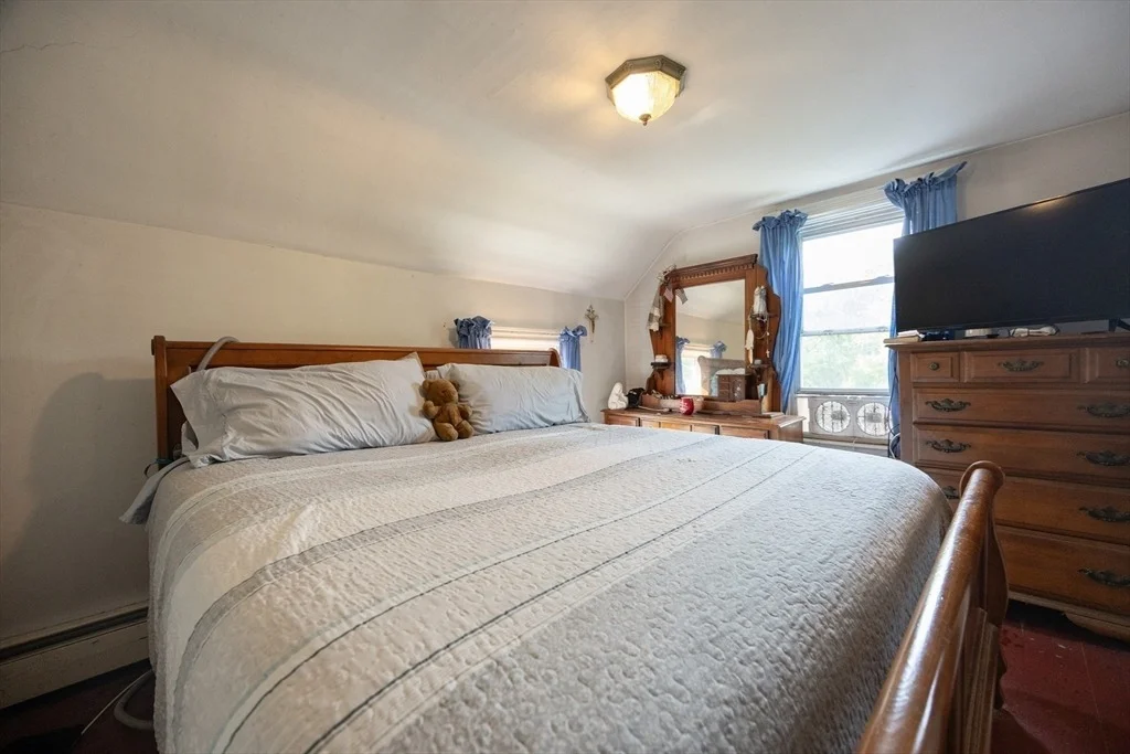 Photo of 148 Hackett Ave